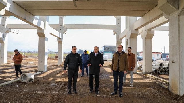 Düzce'de hamle yılında projeler yükseliyor
Düzce Belediye Başkanı Özlü "Kalıcı eserler meydana getirmeye devam edeceğiz"