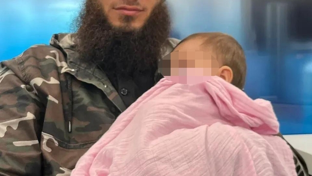 Şehit polislerin katili DEAŞ'lı teröristin dijital izleri Kocaeli'deki şüphelilere uzandı
Yalova'daki DEAŞ saldırısının Kocaeli uzantısına 15'er yıl hapis talebi
Teröristin 404 arama kaydı iddianamede