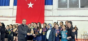 Mut’ta voleybol turnuvası düzenlendi