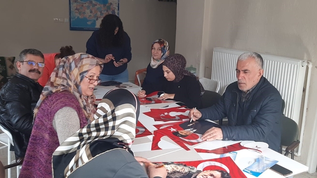 Akşehir'de şehitlerin hatırası için anlamlı çalışma