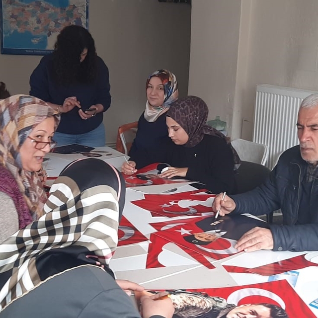 Akşehir'de şehitlerin hatırası için anlamlı çalışma