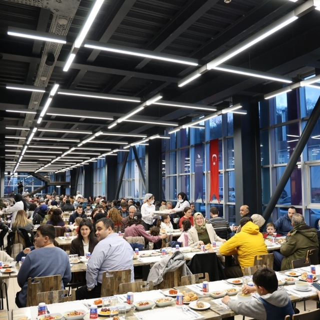 Düzce üniversitesi iftar sofrasında buluştu