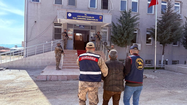 Diyarbakır'da 13 yıldır cinayet ve çeşitli suçlardan aranan şahıs yakalandı