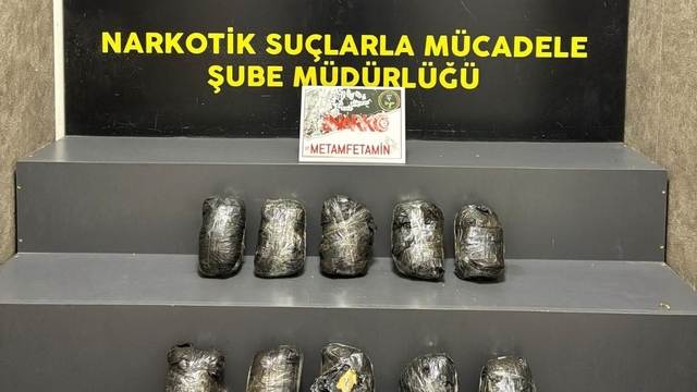 'Alis' tepki verdi, araçtan 10 kilo uyuşturucu çıktı