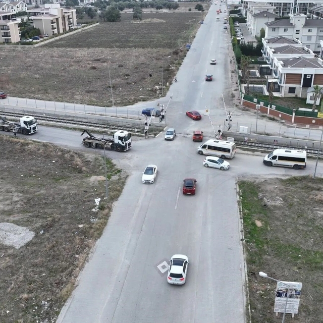 Muradiye'deki hemzemin geçit açılıyor