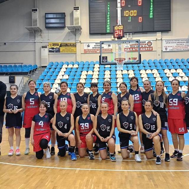 Edirne'de 40 yaş üstü kadınlar parkede farkındalık oluşturdu