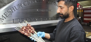 Şanlıurfa'da sahur vakti ciğer keyfi