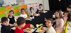 Aydıntepe’de anaokulu öğrencilerine tekne orucuyla Ramazan anlatıldı