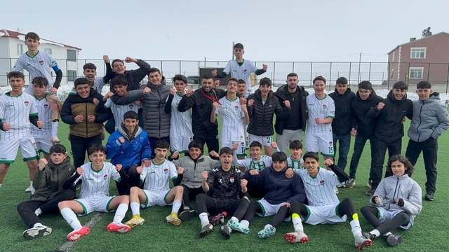 Kars 36 Spor U16 takımı şampiyon oldu, Türkiye Finalleri'ne katılacak