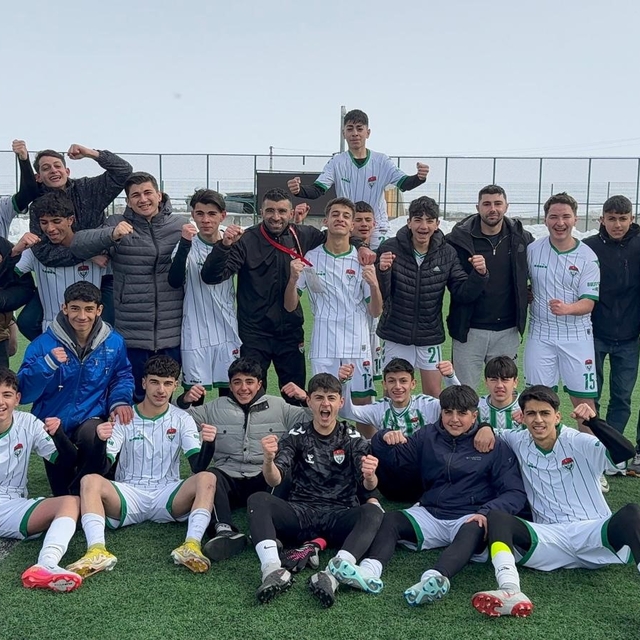 Kars 36 Spor U16 takımı şampiyon oldu, Türkiye Finalleri'ne katılacak