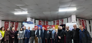 Sağlık çalışanları, huzur evi sakinleriyle iftarda