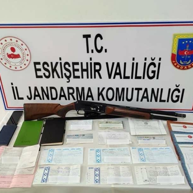 Mağdurlara zorla senet imzalatarak borçlandıran tefeci jandarmadan kaçamadı