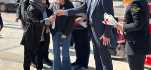 Salihli’de kadına yönelik şiddete karşı bilgilendirme stantları kuruldu