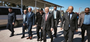 Vali Köşger açıklama yaptığı sırada artçı depreme yakalandı Vali Köşger: "En sevindirici tarafı can kaybının olmamasıdır"