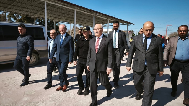 Vali Köşger açıklama yaptığı sırada artçı depreme yakalandı
Vali Köşger: "En sevindirici tarafı can kaybının olmamasıdır"