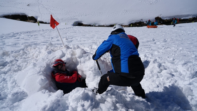 AFAD, Uludağ'da 150 personel ile  'Çığ Arama Kurtarma' tatbikatı yaptı