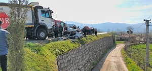Balıkesir'de feci kaza: 1 ölü, 2 yaralı