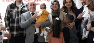 10 çocuk, koruyucu ailelerle sıcak yuvaya kavuştu