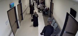 Boğazına şeker kaçan 3 yaşındaki çocuk, Heimlich manevrasıyla kurtarıldı