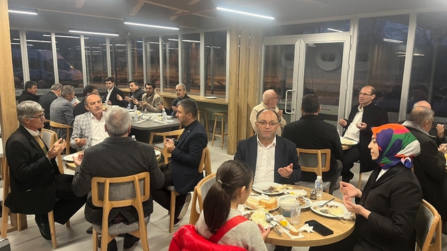 Dumlupınar'da İl Genel Meclis üyeleriyle iftar