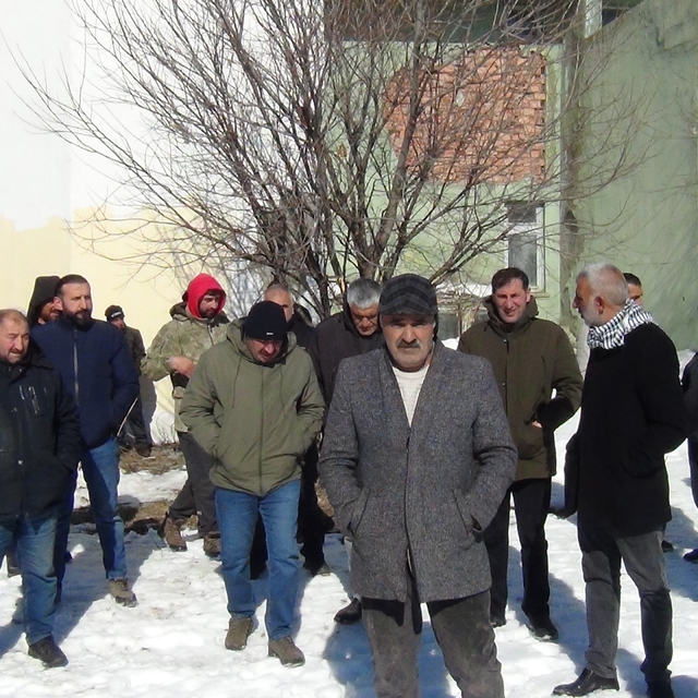 Kars'ta vatandaşların taş ocağı tepkisi