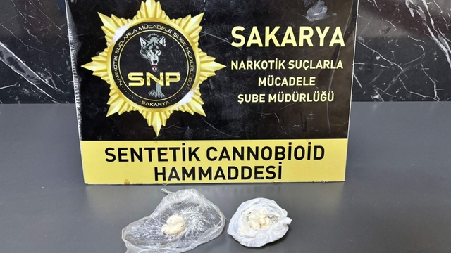 Sakarya'da iki ilçede zehir taciri operasyonu: 2 tutuklama