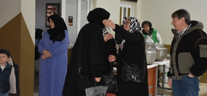 10 yıllık akraba iftarı geleneği 500 kişilik katılımla gerçekleşti Her yıl tanımadıkları akrabaları ile bu etkinlikte buluşuyorlar