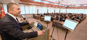 Denizli'ye yabancı yatırımcıların ilgisi artıyor DTO Meclisi toplandı; Ekonomik göstergeler ile oda faaliyetini değerlendirildi Denizli Ticaret Odası Başkanı Uğur Erdoğan; "Kentte 426 yabancı ortaklı firmanın faaliyet gösterdiğini, toplam yabancı sermaye tutarının ise 494 milyon 141 bin 980 liradır" "İhracatta bir önceki aya göre yüzde 5,31 artarak 388 milyon 994 bin dolara ulaştık" "DTO'nun üye sayısı, 23 bin 621'e ulaştı"