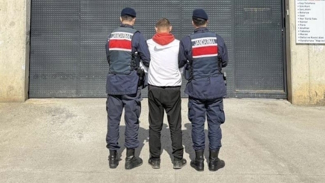 Bafra'da 17 yıl hapis cezasıyla aranan şahıs yakalandı