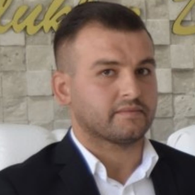 Polis memuru yatağında ölü bulundu