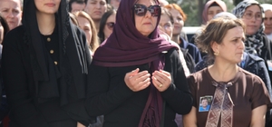 Kanser nedeniyle hayatını kaybeden çocuk doktoru için hastanede tören düzenlendi