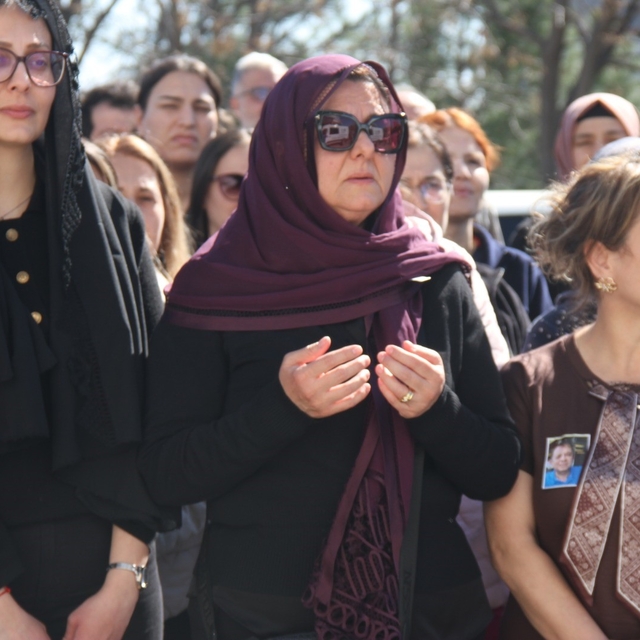 Kanser nedeniyle hayatını kaybeden çocuk doktoru için hastanede tören düzen...