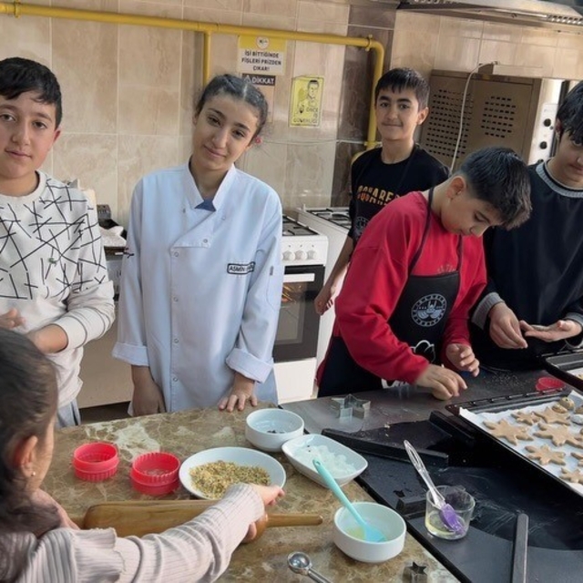 Elazığ'da zanaat atölyeleriyle geleceğe ilk adım