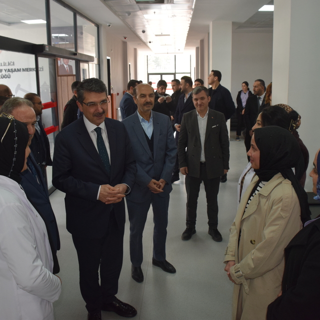 AK Parti Batman Milletvekili Nasıroğlu'dan Engelli Aktif Yaşam Merkezi'ne z...