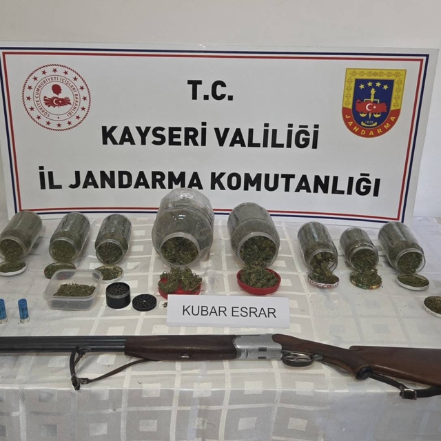Kayseri'de 915 gram uyuşturucu madde ele geçirildi