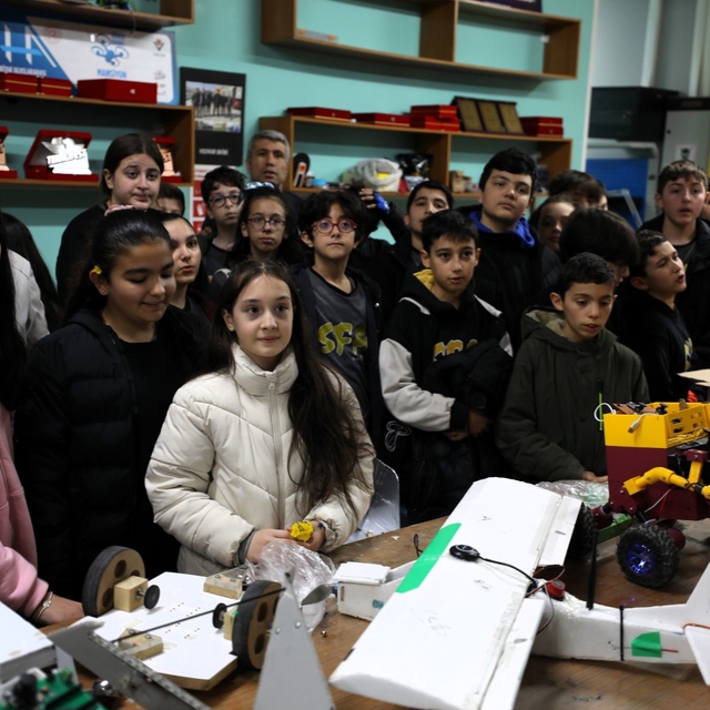 Ortaokul öğrencileri üniversite ortamını yakından tanıdı