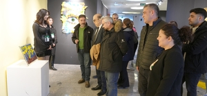 Üniversite öğrencileri atıkları sanata dönüştürdü