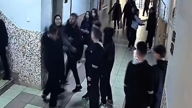 Milli halterciden, kız kardeşine akran zorbalığı yapan öğrenciye okulda şiddet