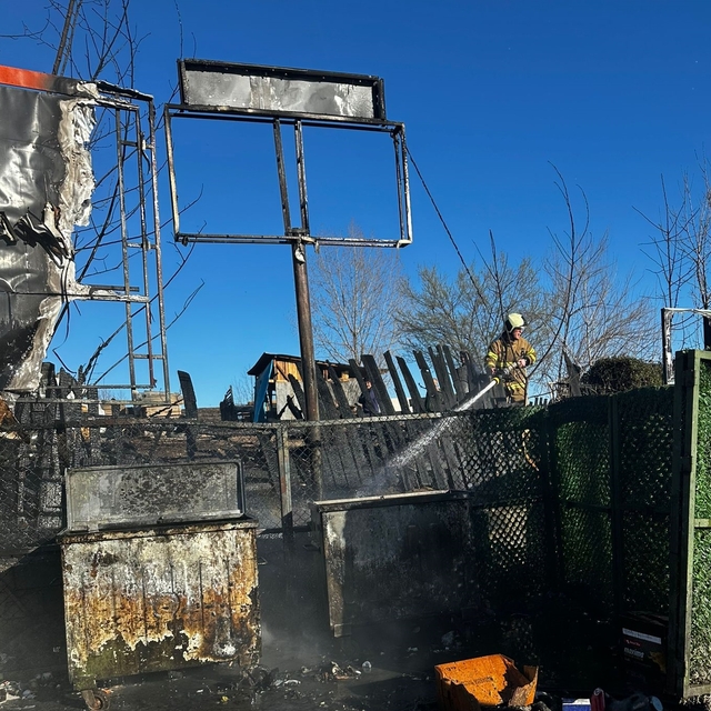Karabük'te çöp konteynerinde çıkan yangın söndürüldü