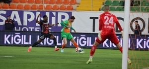 Trendyol Süper Lig: Corendon Alanyaspor: 0 - Gençlerbirliği: 0 (İlk yarı)