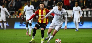 Trendyol Süper Lig: Kayserispor: 0 - Trabzonspor: 2 (İlk yarı)