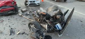 İzmir’de üç aracın karıştığı zincirleme kaza: 3 yaralı