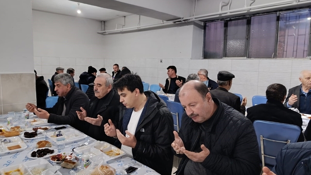 Bozcaarmut Köyü'nde gönülleri buluşturan iftar