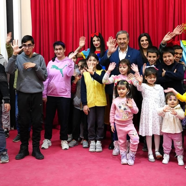 Engelli, öksüz ve yetimler iftarda buluştu