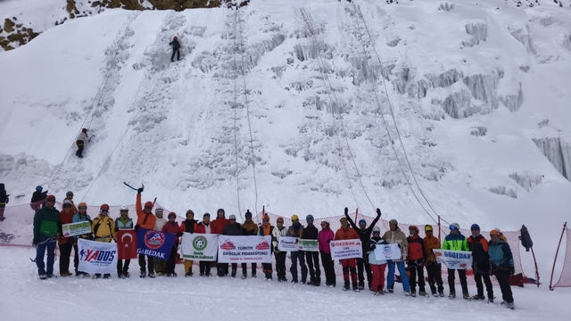 Palandöken'de buz tırmanışı eğitimi başarıyla gerçekleşti
