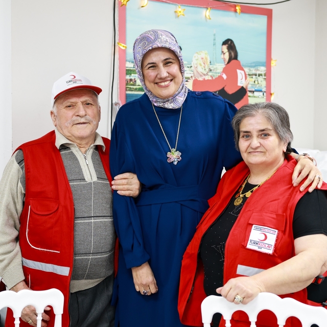 Türk Kızılay, huzurevi sakinleriyle iftarda buluştu