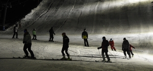 Bitlis’te iftar sonrası kayak keyfi