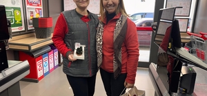 Başkan Tekin, ilçedeki kadın çalışanları ziyaret etti