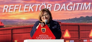 Gaziantep Büyükşehir'in "Reflektör Tak, Görünür Ol" projesinde ilk dağıtım...