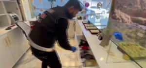 Kuyumcu süsü verip tefecilik yaptılar: Operasyonda silah, pos cihazları ve...